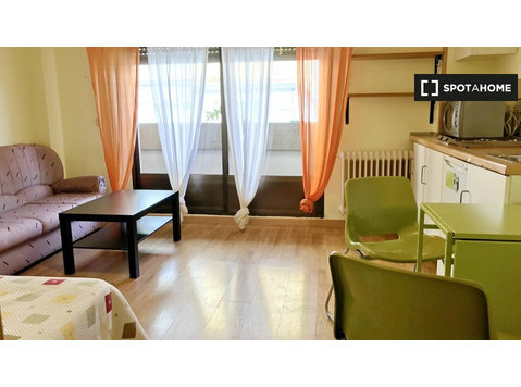 Studio apartment for rent in Salamanca - Appartementen