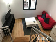 1 bedroom apartment next to the Val de Valladolid Market - Станови