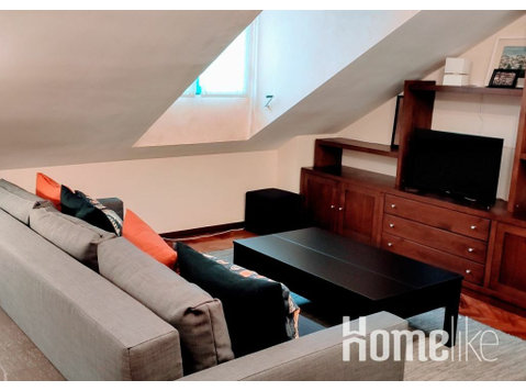 Beautiful and comfortable new penthouse in the center of… - 公寓