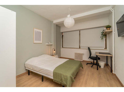 H2 - Calle Santuario 17, 2º DR - (6H3B), AG, VALLA - Lakások