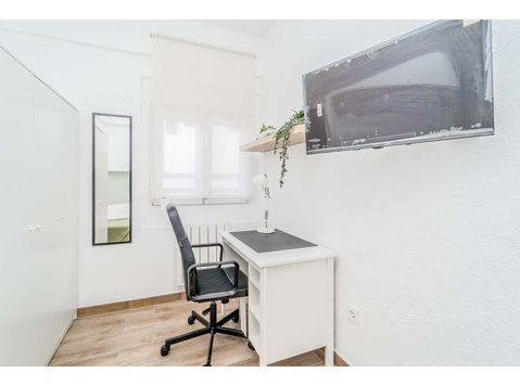 H4 - Calle Cerrada 12, 6º-B, Valladolid (4H2B) - Lakások
