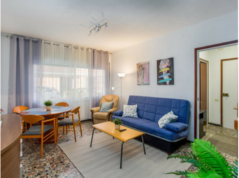 Barcelona's coast apartment - only 5 min to beach - Za iznajmljivanje