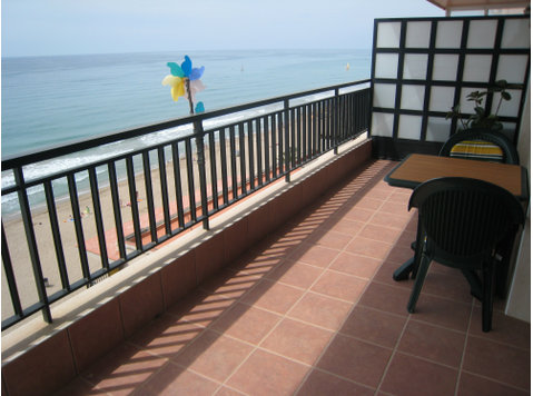 Flatio - all utilities included - Bright apartment in front… - For Rent