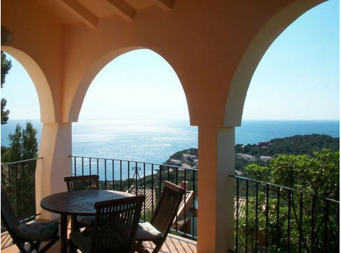 Exclusiva Villa con increíbles vistas al mar - Za iznajmljivanje
