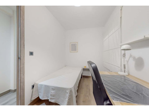 H2 - Paseo Prim 37[A], piso 2, puerta 1 - (4H2B), AG,… - Lakások