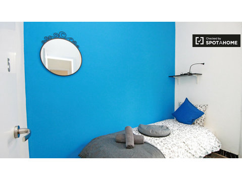 El Born, Barcelona'da 6 yatak odalı dairede yatak odası - Kiralık