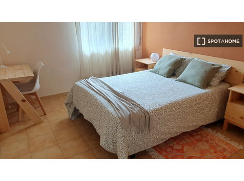 Charming room, Women only, for rent in Eixample, Barcelona - 空室あり