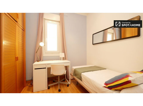 Affascinante stanza in affitto a Gràcia, Barcellona - In Affitto
