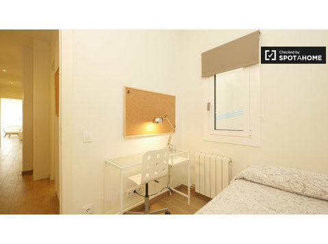 Acogedora habitación en un apartamento de 3 dormitorios en… - Alquiler
