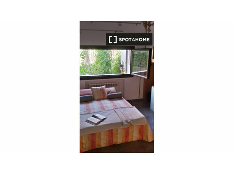 Gemütliches Zimmer in einem 6-Zimmer-Haus in Sant Cugat del… - Zu Vermieten