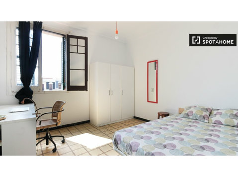 Dekoriertes Zimmer zu vermieten in Eixample, Barcelona - Zu Vermieten
