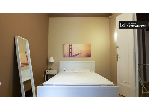 Urządzony pokój w mieszkaniu, Sarrià-Sant Gervasi, Barcelona - Do wynajęcia