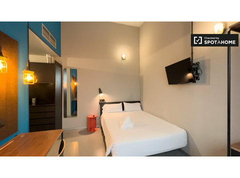 Ensuite room for rent in Barcelona - Kiadó
