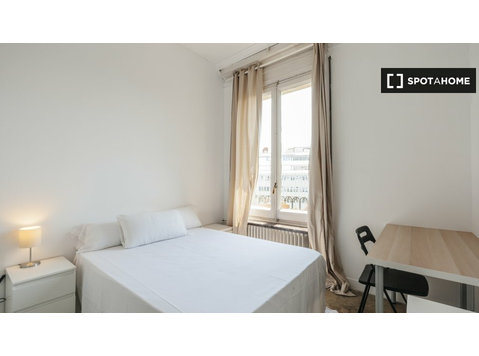 Pokój zewnętrzny w mieszkaniu z 14 sypialniami w Sant… - Do wynajęcia