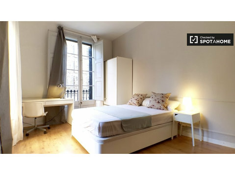 Splendida stanza in affitto a Gràcia, Barcellona - In Affitto