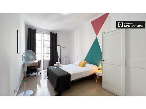 Live the coliving experience in the heart of Barcelona - Аренда