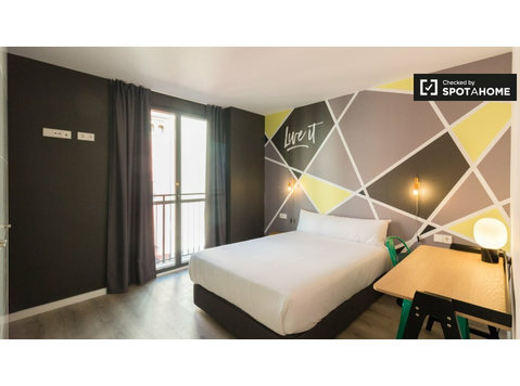 Live the coliving experience in the heart of Barcelona - Kiadó