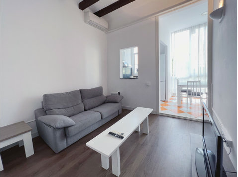 Lovely 3-Bedroom apartment in Gracia - K pronájmu