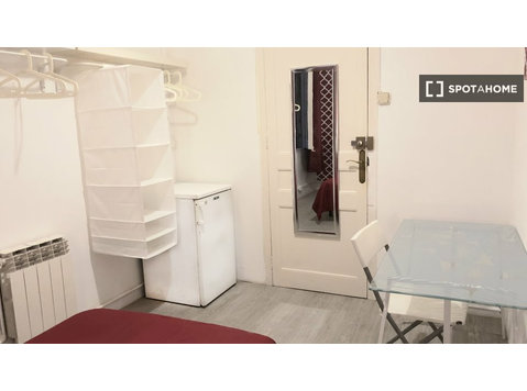 Belo quarto para alugar em Barcelona - Aluguel