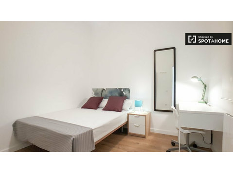 Chambre Appartement 7 chambres L'Esquerra de L'Eixample… - À louer
