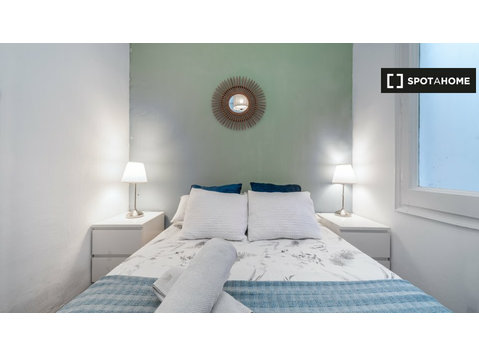 Zimmer zur Miete in 13-Zimmer-Wohnung in Sant Gervasi - Zu Vermieten