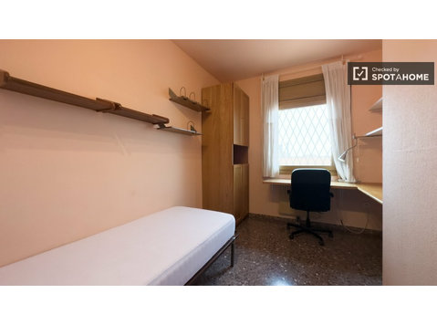 Zimmer zu vermieten in 2-Zimmer-Wohnung in Sants, Barcelona - Zu Vermieten