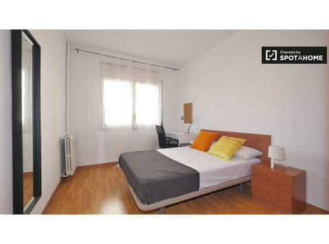 Zimmer zur Miete in 5-Zimmer-Wohnung in Eixample Dreta - Zu Vermieten