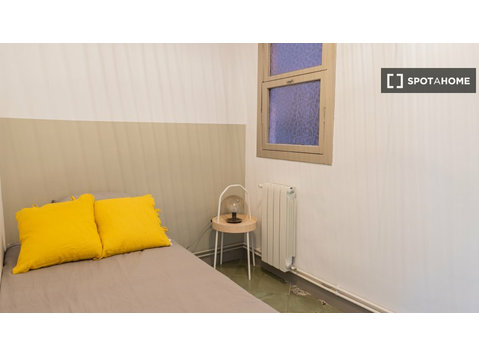 Pokój do wynajęcia w 7-pokojowym mieszkaniu w Eixample,… - Do wynajęcia