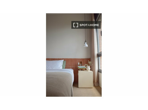 Zimmer zu vermieten in einem Coliving in Vallvidrera,… - Zu Vermieten