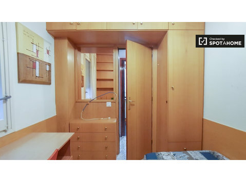 Zimmer zu vermieten in komfortablen 3-Zimmer-Wohnung in Les… - Zu Vermieten