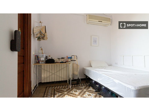 Zimmer zu vermieten in Wohngemeinschaft in Barcelona - Zu Vermieten