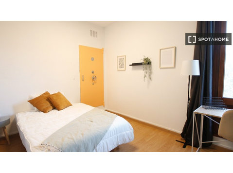 Room for rent in shared apartment in Barcelona - เพื่อให้เช่า