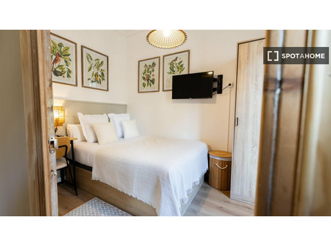 Chambre à louer dans un appartement partagé à Barcelone - À louer