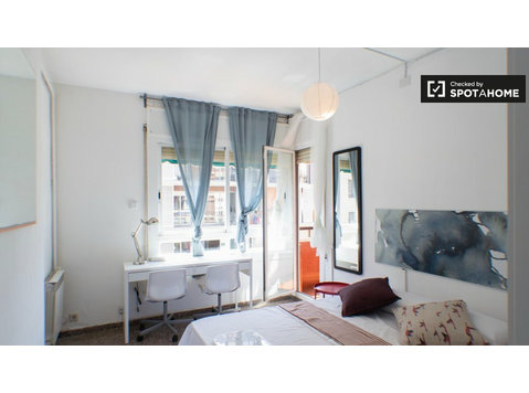 Pokój w apartamencie z 5 sypialniami L'Esquerra l'Eixample,… - Do wynajęcia