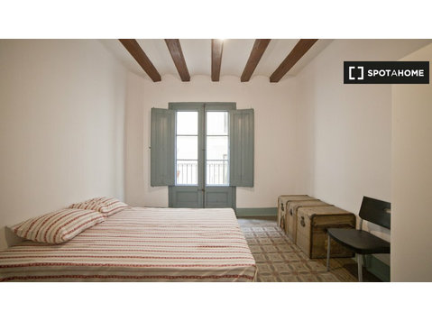Pokój w apartamencie z 5 sypialniami w Barri Gòtic w… - Do wynajęcia