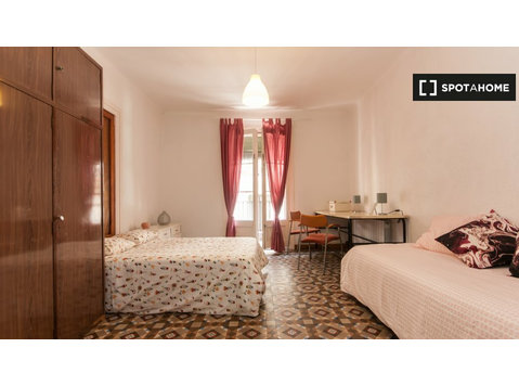 Quarto em apartamento de 6 quartos em Barri Gòtic, Barcelona - Aluguel