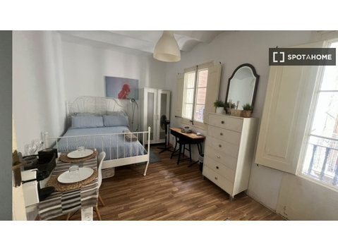 Zimmer in Wohngemeinschaft, Sant Pere, Barcelona. - Zu Vermieten