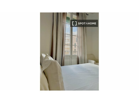 Habitación en piso compartido en alquiler, El Raval,… - Alquiler