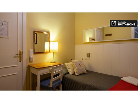 Pokój do wynajęcia w apartamencie z 7 sypialniami, Eixample… - Do wynajęcia