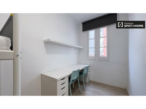 Shared double room in student residence to rent in Barcelona - เพื่อให้เช่า