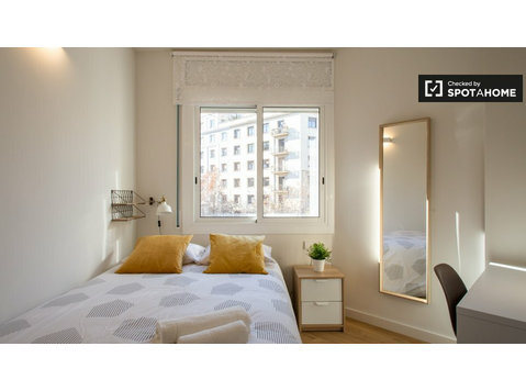Elegante habitación en alquiler en el apartamento de 5… - Alquiler
