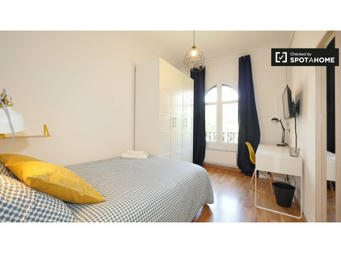 Słoneczny pokój do wynajęcia w Eixample, Barcelona - Do wynajęcia