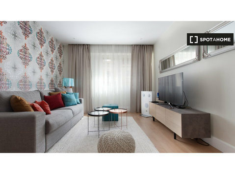 Barcelona'da kiralık 1 yatak odalı daire - Apartman Daireleri