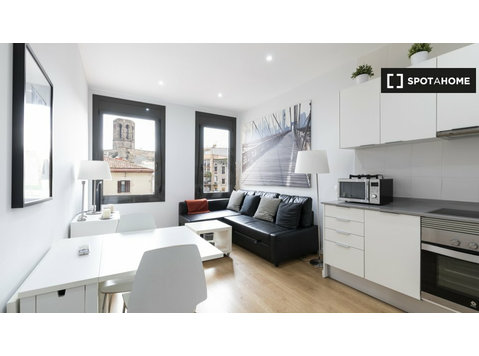 Appartamento con 1 camera da letto in affitto a Ciutat… - Appartamenti