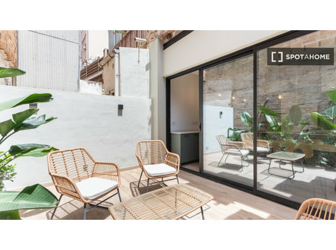 Barselona Sants'ta kiralık 1 yatak odalı daire. - Apartman Daireleri