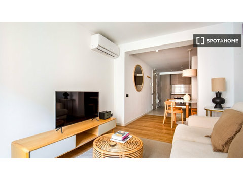 Apartamento de 1 dormitorio en alquiler en El Raval,… - Pisos