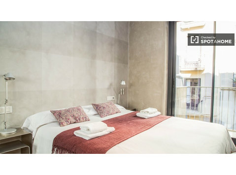 2 Bedroom Flat for Rent in Sarria-Sant Gervasi - Barcelona - อพาร์ตเม้นท์