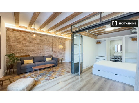 Apartamento de 2 dormitorios en alquiler en Barcelona - Pisos