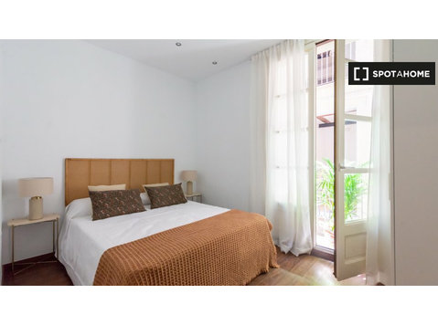 2-pokojowe mieszkanie do wynajęcia w Born w Barcelonie - Mieszkanie