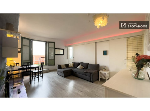 2-pokojowe mieszkanie do wynajęcia w Ciutat Vella, Barcelona - Mieszkanie